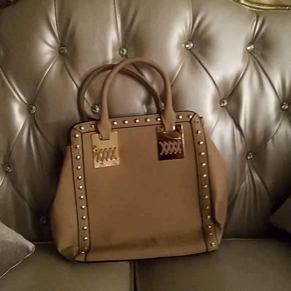 Purses - Picture 3 of 7